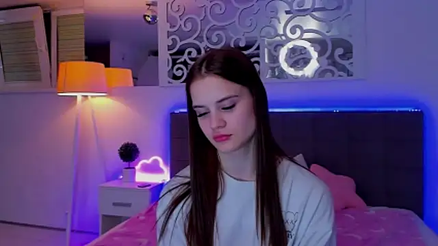 LuisaClover online show from 29, 3, 2026