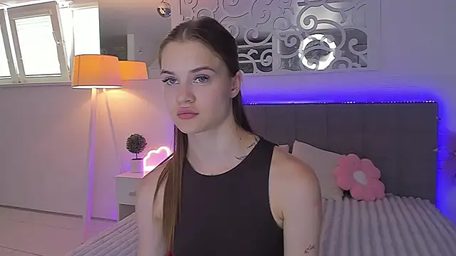 LuisaClover online show from 4, 7, 2026