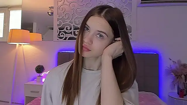 LuisaClover online show from 22, 4, 2026