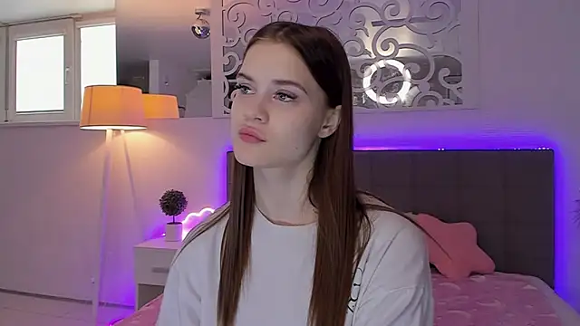 LuisaClover online show from 31, 3, 2026