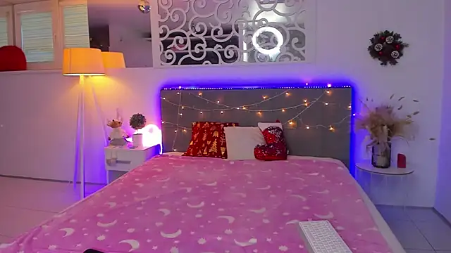 LuisaClover online show from 18, 12, 2025