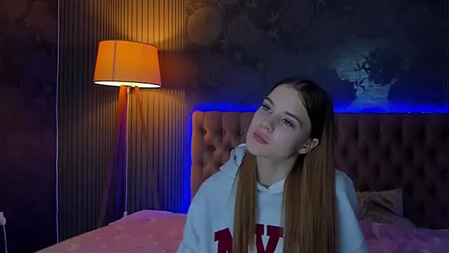 LuisaClover online show from 22, 11, 2025