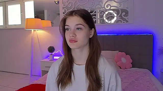 LuisaClover online show from 2, 5, 2026