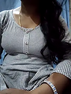 Ezabelljohn online show from 8, 5, 2026