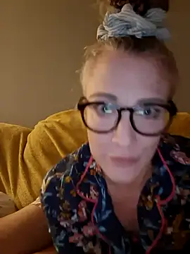 Raven Fantastic online show from 27, 10, 2025