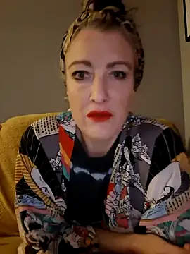 Raven Fantastic online show from 30, 10, 2025