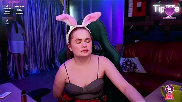 Snapshot of Jessi_wxw chatting on 28, 11, 2025 Jessi wxw online show from 28, 11, 2025