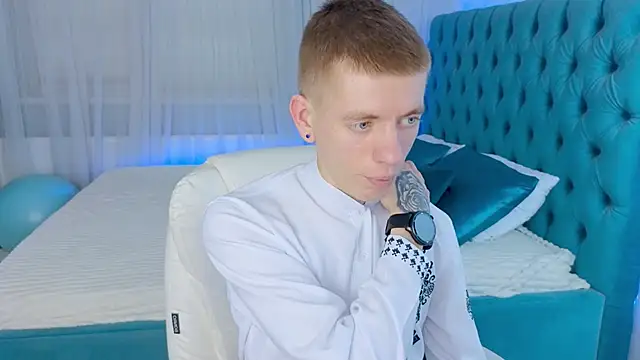 Snapshot of Cristian__Dior chatting on 8, 2, 2026 Cristian Dior online show from 8, 2, 2026