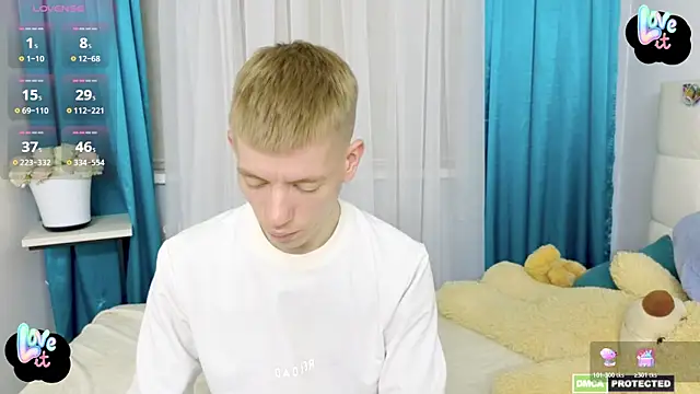 Snapshot of Cristian__Dior chatting on 21, 4, 2026 Cristian Dior online show from 21, 4, 2026