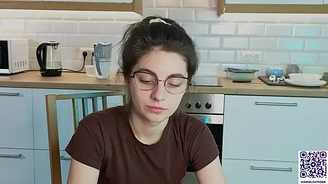 CasandraMickell online show from 28, 11, 2025