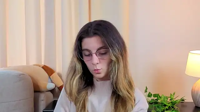 CasandraMickell online show from 4, 11, 2025