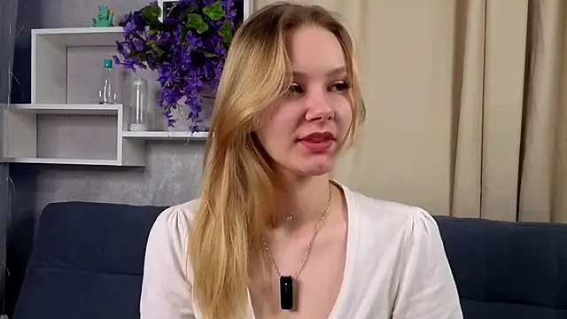 Snapshot of ElissaGlod chatting on 28, 2, 2026 ElissaGlod online show from 28, 2, 2026