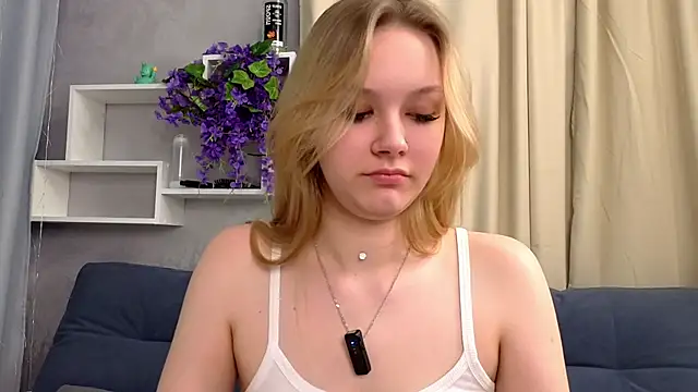 Snapshot of ElissaGlod chatting on 26, 2, 2026 ElissaGlod online show from 26, 2, 2026