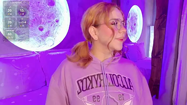 sussiestrawberry online show from 15, 11, 2025