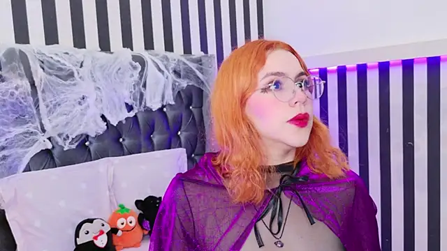 sussiestrawberry online show from 1, 11, 2025