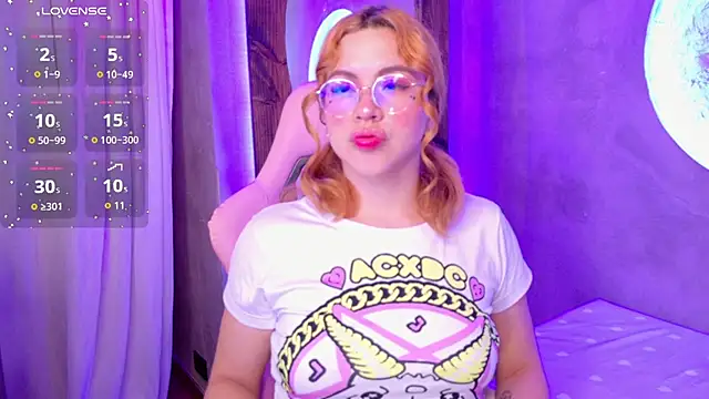 sussiestrawberry online show from 1, 12, 2025