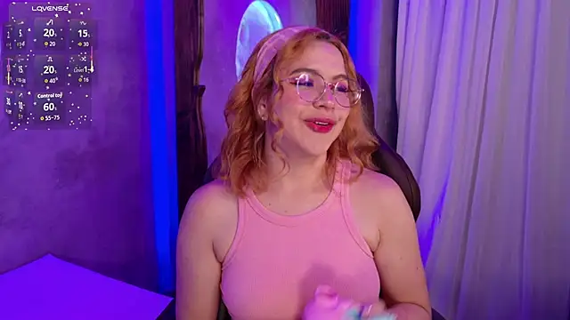 sussiestrawberry online show from 24, 11, 2025