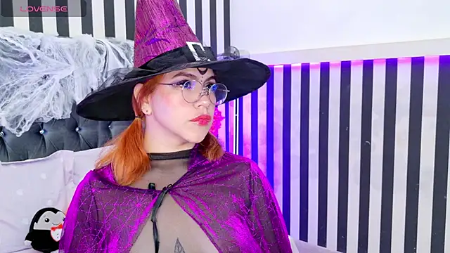 sussiestrawberry online show from 31, 10, 2025