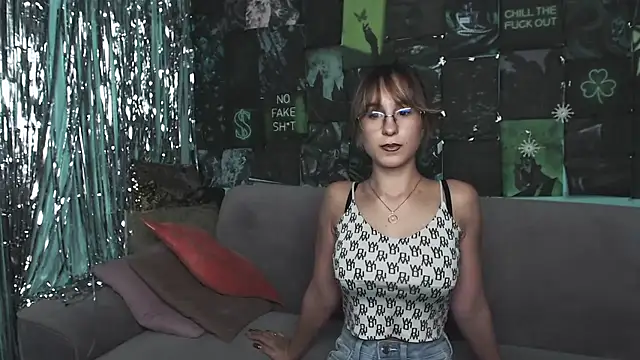 AlishaKellyi online show from 13, 11, 2025