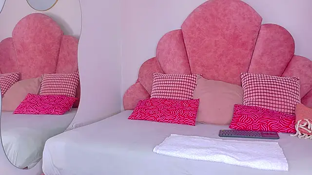 SeleneGibson   online show from 23, 2, 2026