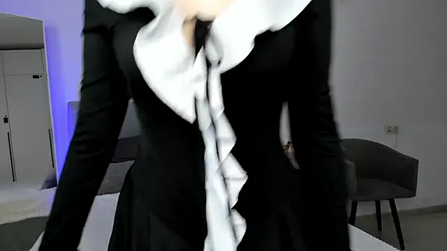 Camilla Rowen online show from 13, 11, 2025