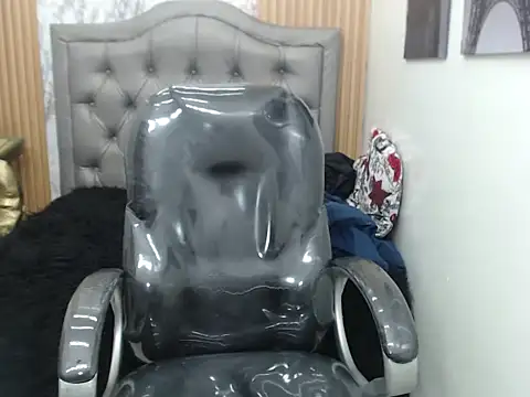 Snapshot of paul_ponce chatting on 8, 11, 2025 paul ponce online show from 8, 11, 2025