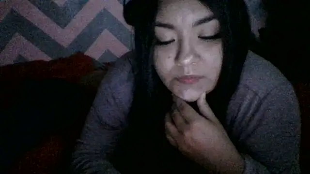 Snapshot of Jennifersbodyy chatting on 17, 12, 2025 Jennifersbodyy online show from 17, 12, 2025