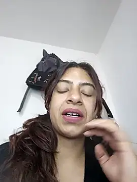 Lunatemptress4 online show from 25, 4, 2026