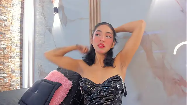 Snapshot of Victoria_Dubois_ chatting on 10, 11, 2025 Victoria Dubois online show from 10, 11, 2025