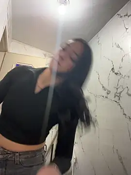 Lia  white online show from 19, 12, 2025