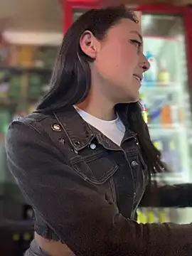 Lia  white online show from 22, 11, 2025