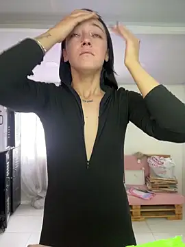 Lia  white online show from 5, 11, 2025