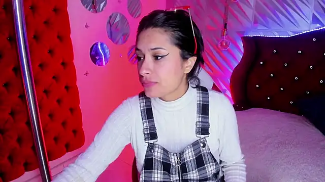 Roxanne Han online show from 10, 6, 2026