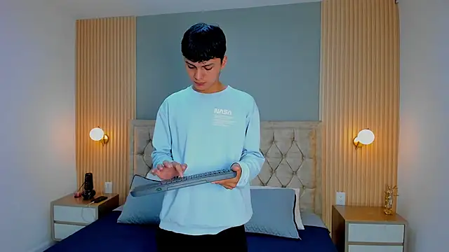 Maxii18  online show from 8, 1, 2026