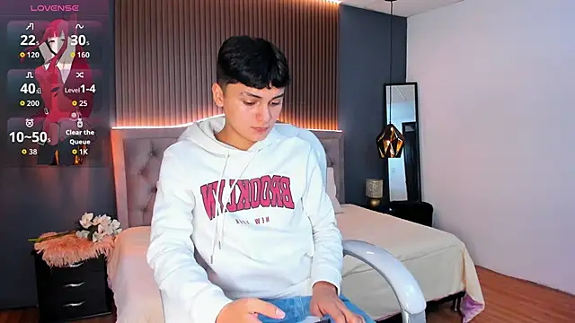 Maxii18  online show from 3, 11, 2025