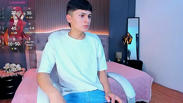 Maxii18  online show from 31, 10, 2025