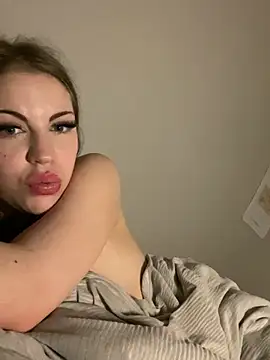 Snapshot of elliepixie chatting on 3, 5, 2026 elliepixie online show from 3, 5, 2026