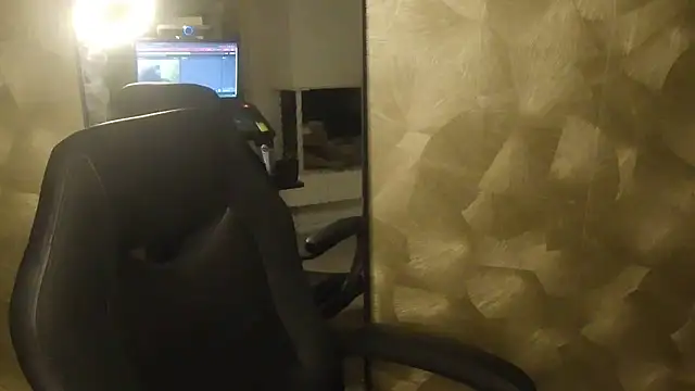 Amanda-JewelzX online show from 4, 11, 2025