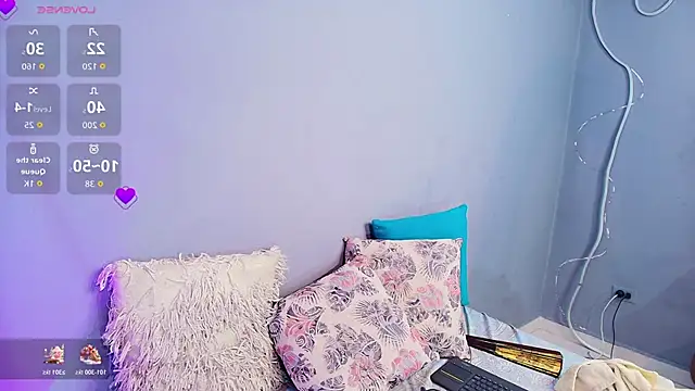 NaomiQueents online show from 27, 11, 2025