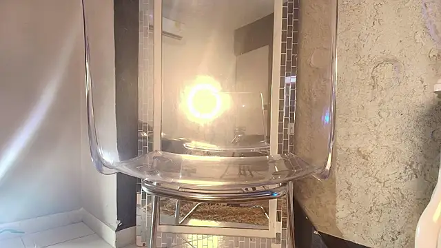 NaomiQueents online show from 4, 11, 2025