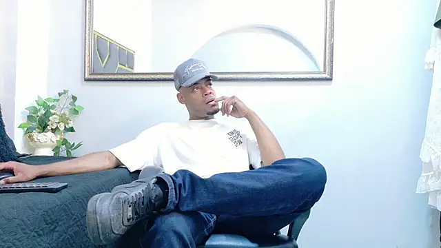 Neytanmalcon online show from 2, 12, 2025