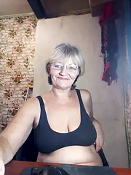 Snapshot of NikaGold454 chatting on 8, 11, 2025 NikaGold454 online show from 8, 11, 2025