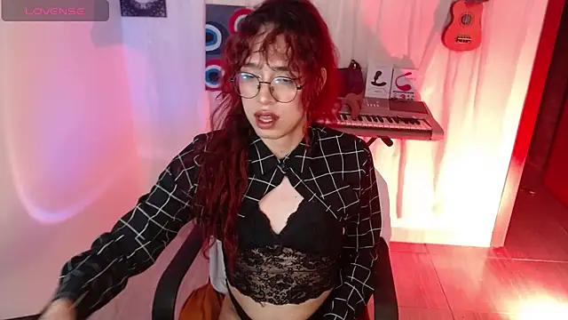 AdelineEsposito online show from 9, 5, 2026