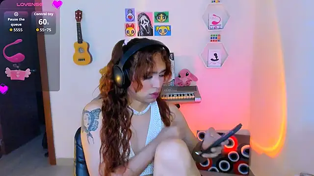 AdelineEsposito online show from 31, 1, 2026