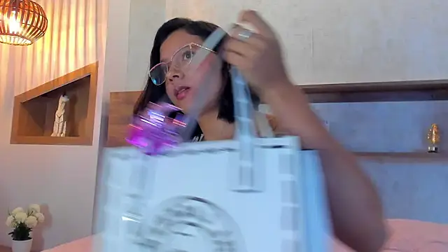 sophie duval online show from 13, 4, 2026