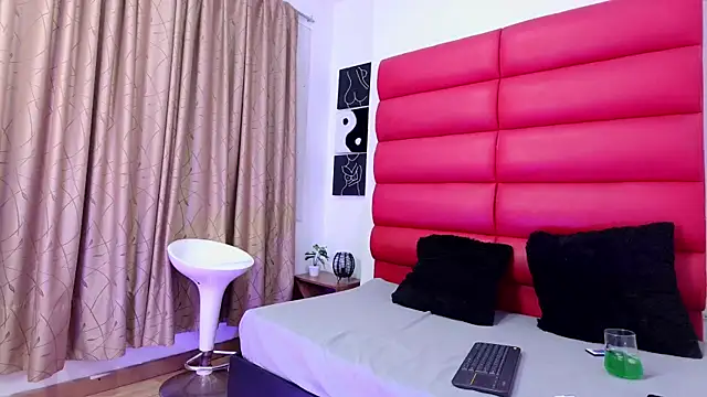 oliviamonroe online show from 12, 11, 2025