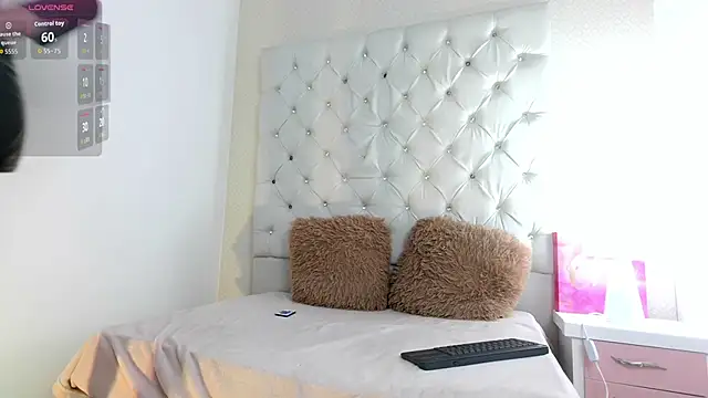 oliviamonroe online show from 25, 10, 2025