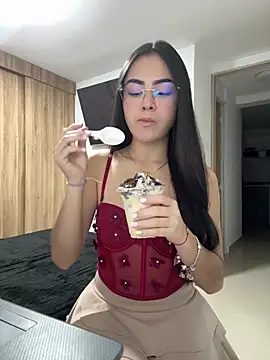 Snapshot of IslaCole chatting on 20, 6, 2026 IslaCole online show from 20, 6, 2026