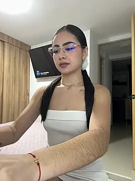 Snapshot of IslaCole chatting on 13, 7, 2026 IslaCole online show from 13, 7, 2026