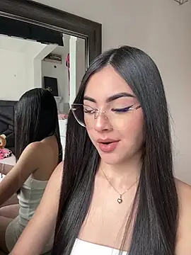 Snapshot of IslaCole chatting on 12, 1, 2026 IslaCole online show from 12, 1, 2026